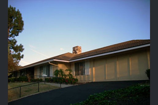 ELS – Thousand Oaks